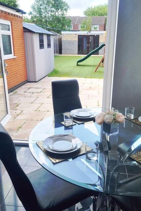 Somers Lodge Leicester Bagian luar foto