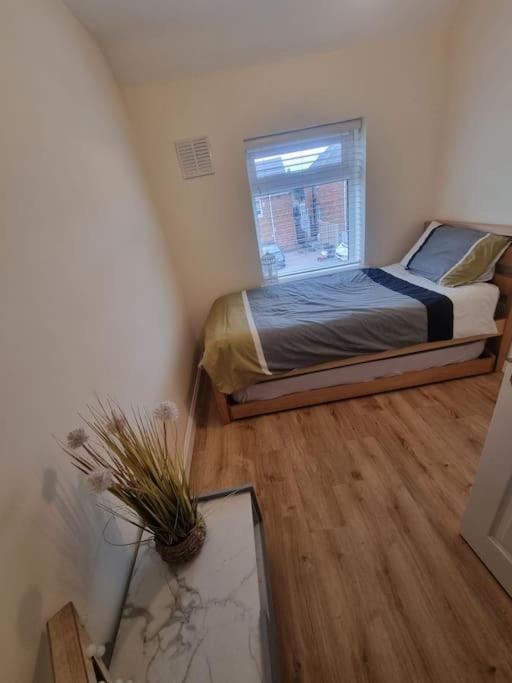 Somers Lodge Leicester Bagian luar foto