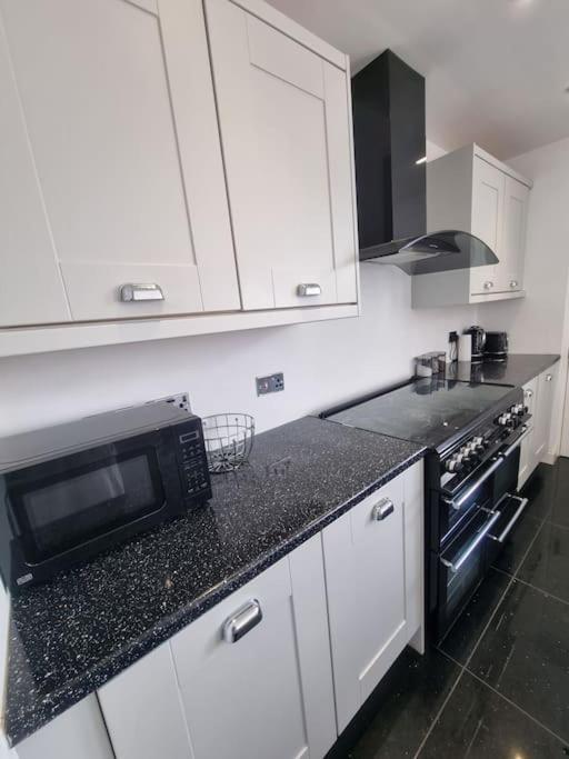 Somers Lodge Leicester Bagian luar foto