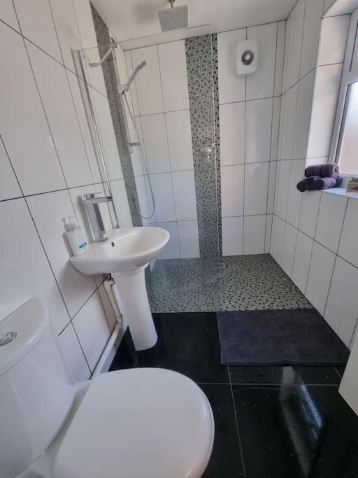 Somers Lodge Leicester Bagian luar foto