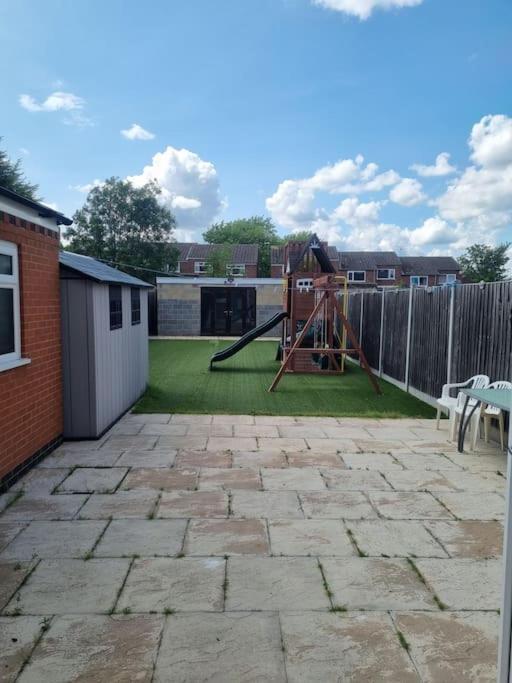 Somers Lodge Leicester Bagian luar foto